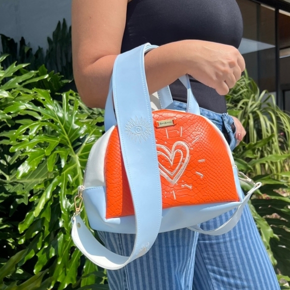 Mini Duffel bag 👜with Heart Embroidery🧡🩵 - Picture 3 of 9